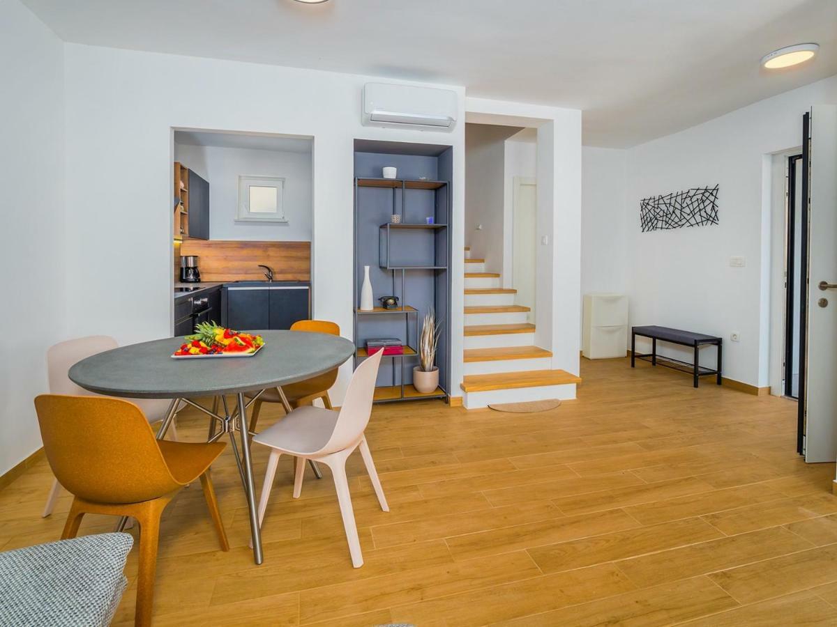 Villa Mondo Adria Njivice Eksteriør billede